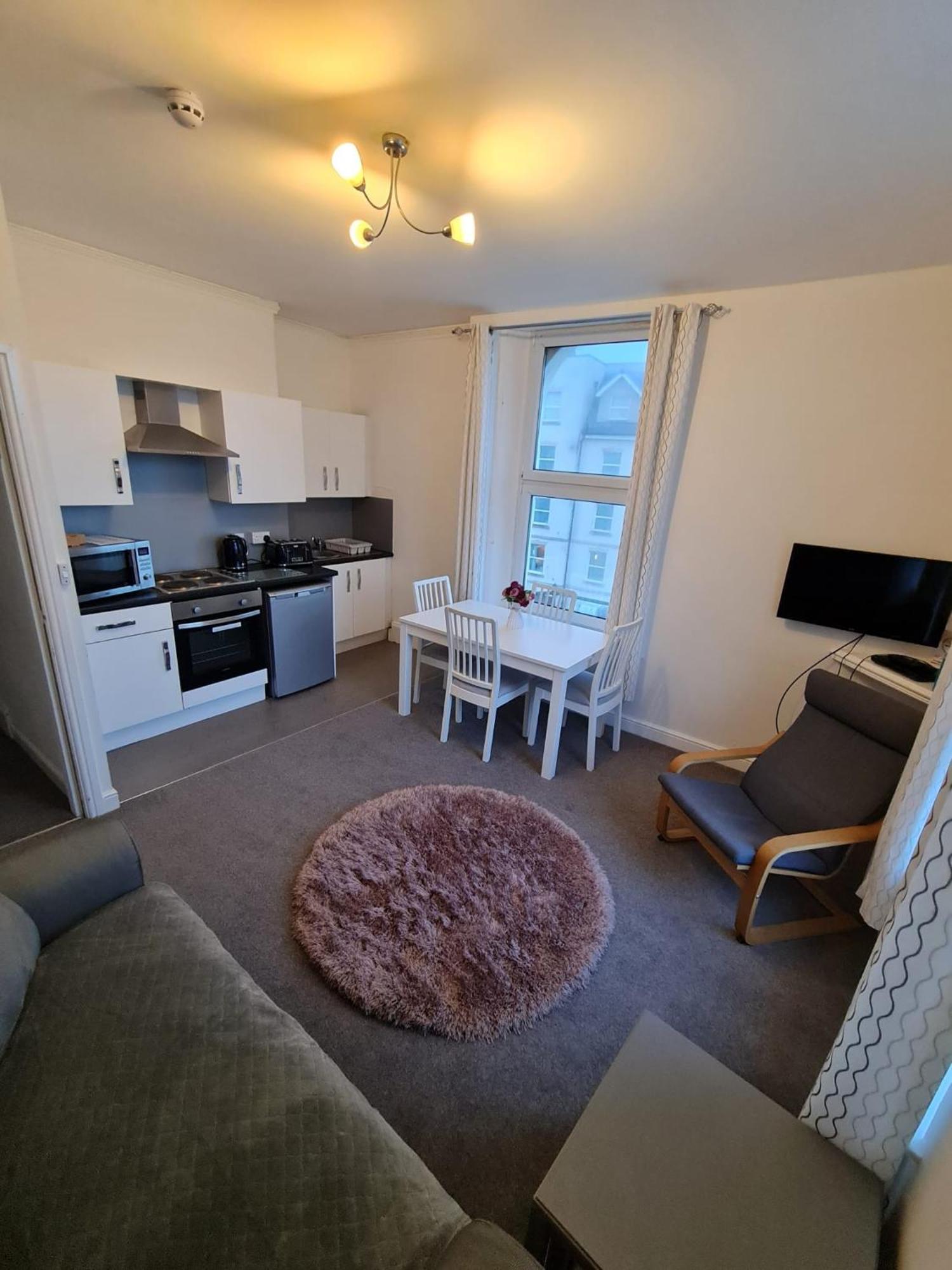 Farina No6, Sea View Apartment Sleeping 4 Guests Bridlington Exterior photo